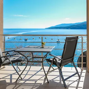 https://studio-apartment-above-promenade-w-terrace-parking.in-istria.net